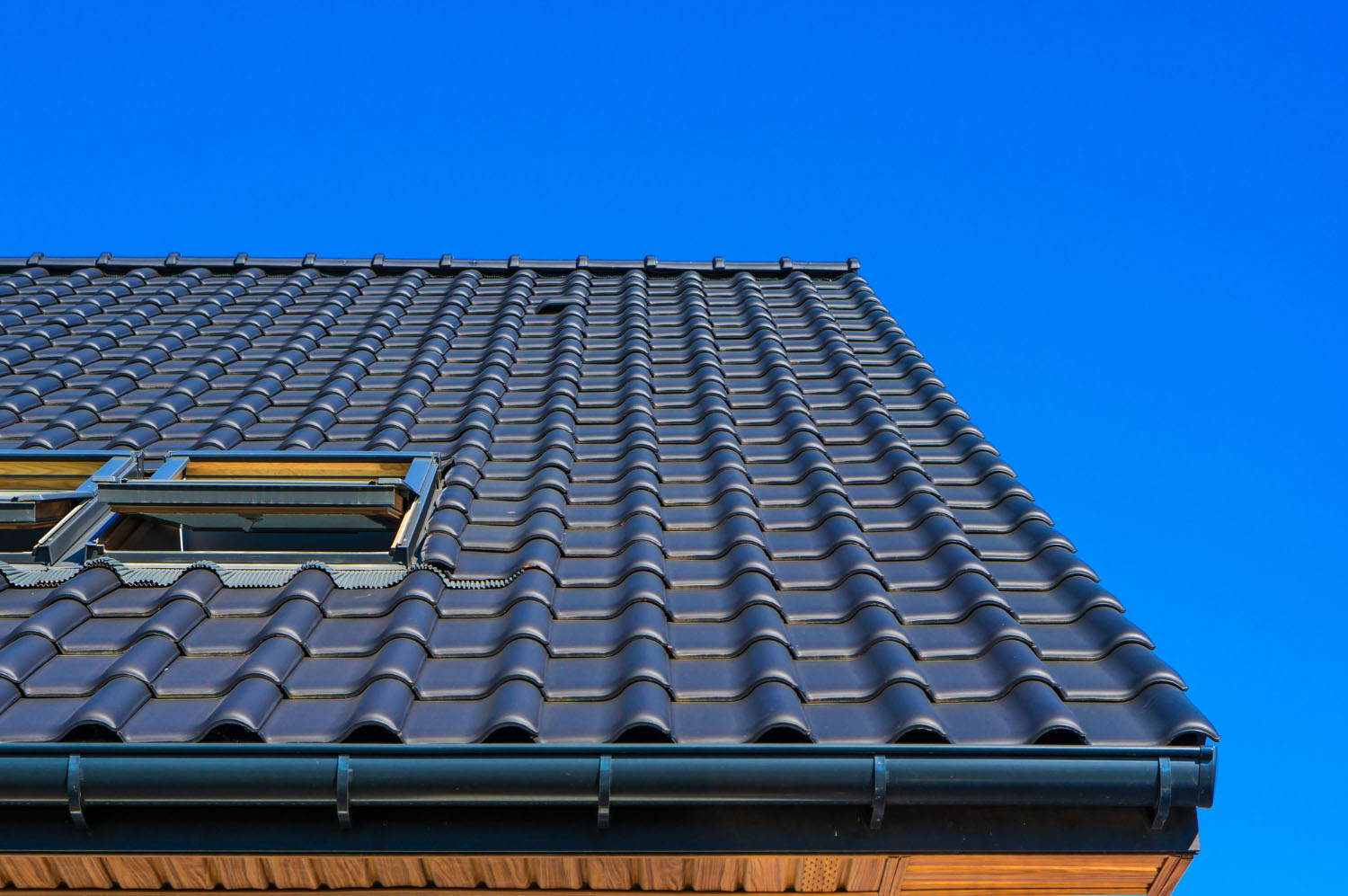 Why Local Roofing Pros in Cullman AL Prioritize Integrated Gutter and Roof Systems